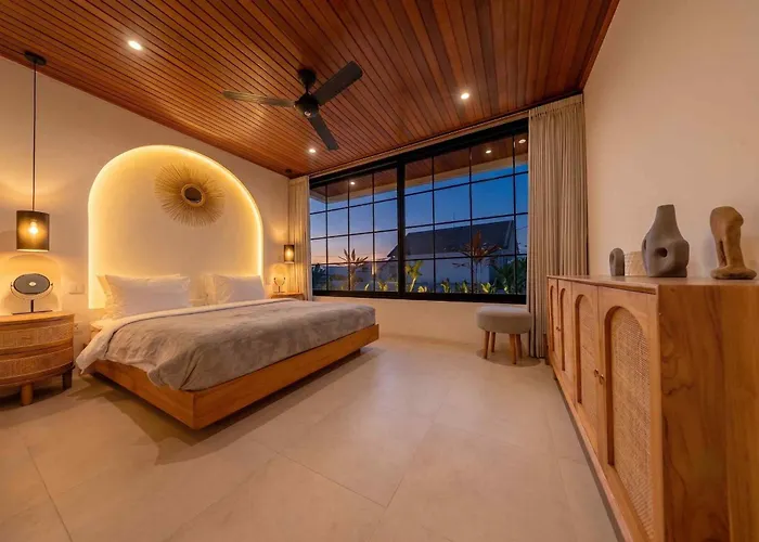 Azura - 4br Sunken Lounge In Pererenan *