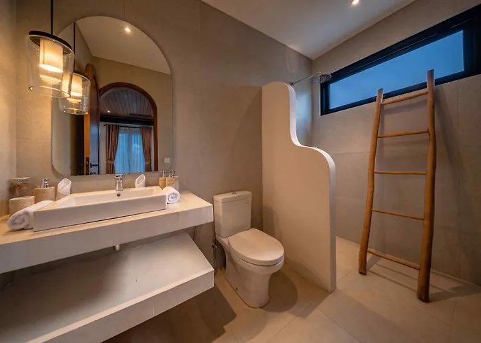Azura - 4br Sunken Lounge In Pererenan Villa *