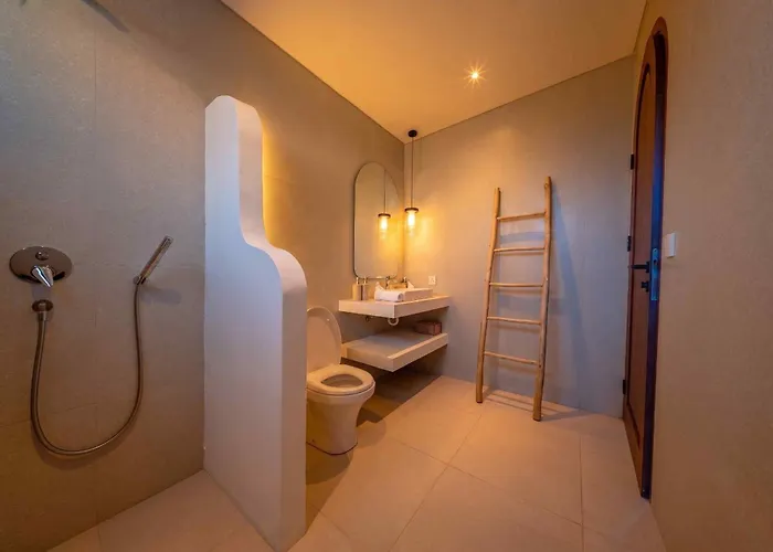 Azura - 4br Sunken Lounge In Pererenan *