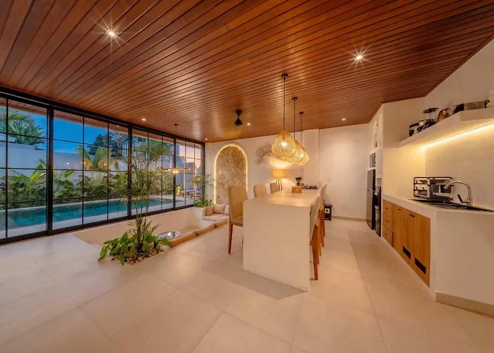 Azura - 4br Sunken Lounge In Pererenan Villa *